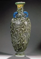 A Core-Formed Amphora with Wave Motifs